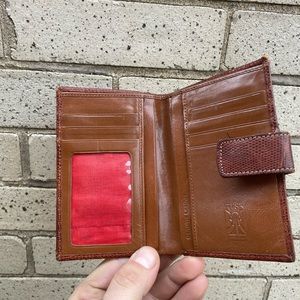 Vintage leather Tusk bifold wallet